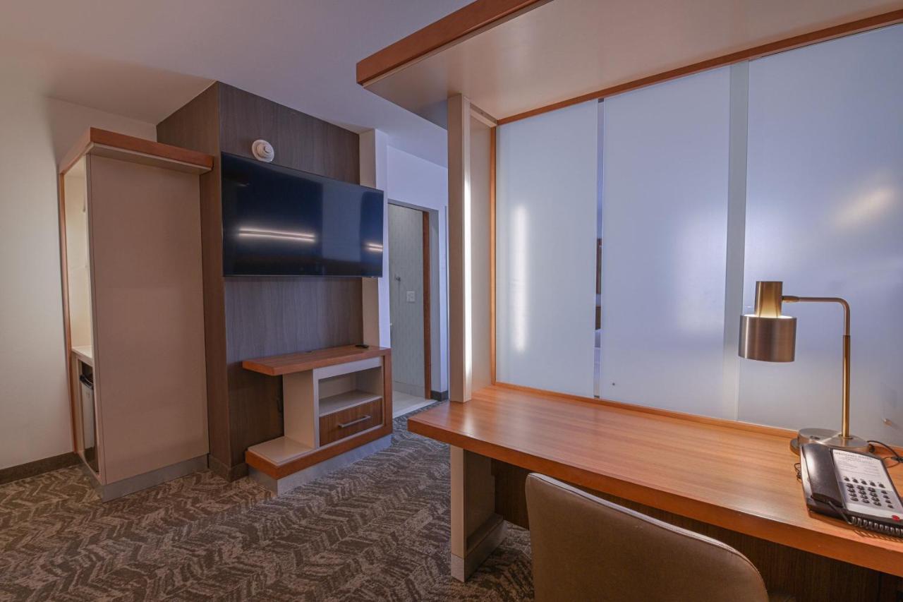 Springhill Suites By Marriott Гранд-Форкс Экстерьер фото