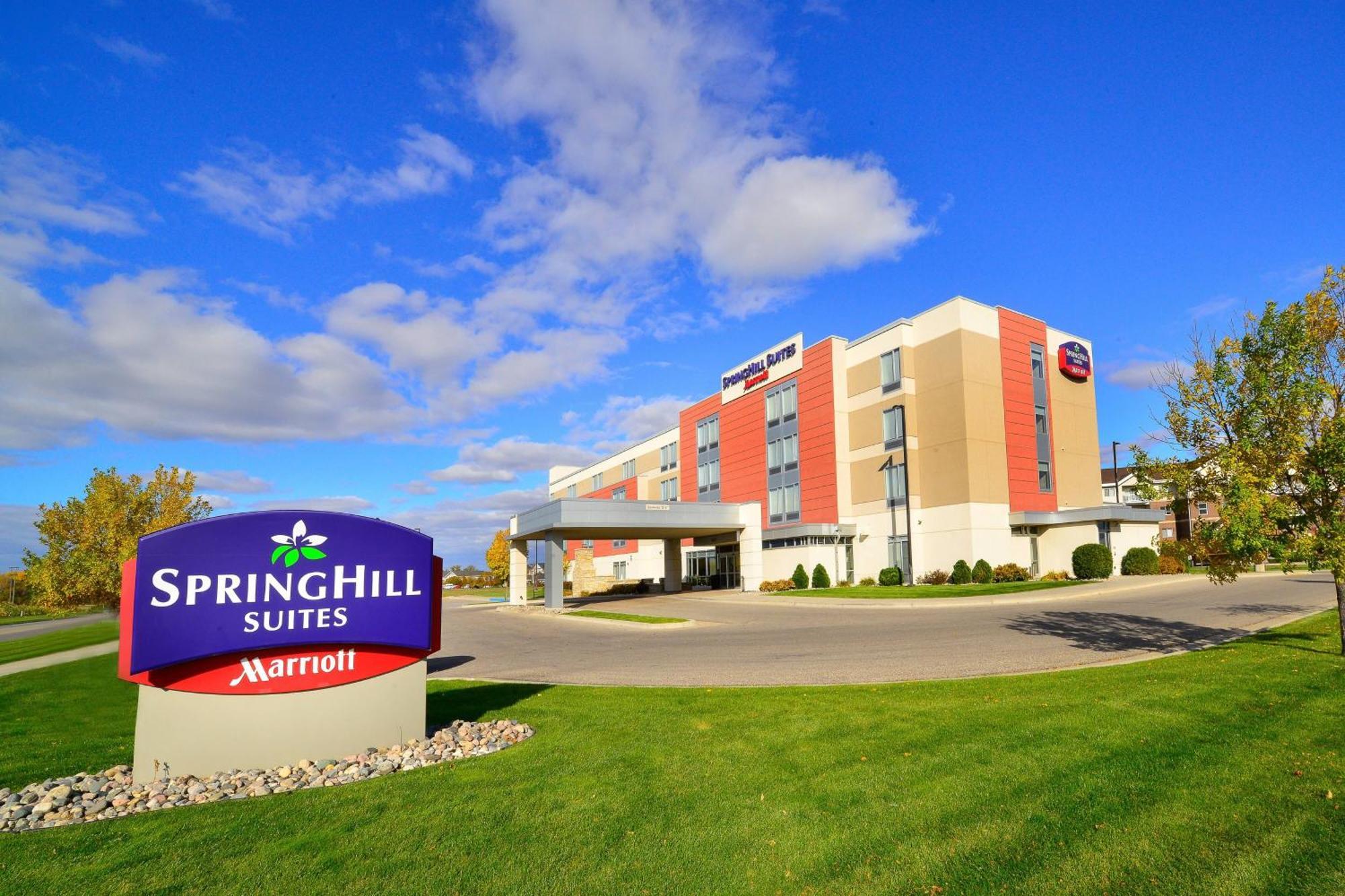Springhill Suites By Marriott Гранд-Форкс Экстерьер фото